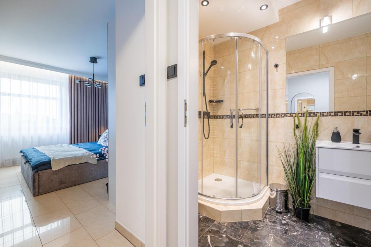 Apartament 55M2 - Darmowy Garaz - Klimatyzacja - Centrum - 24Na7 فروتسواف المظهر الخارجي الصورة