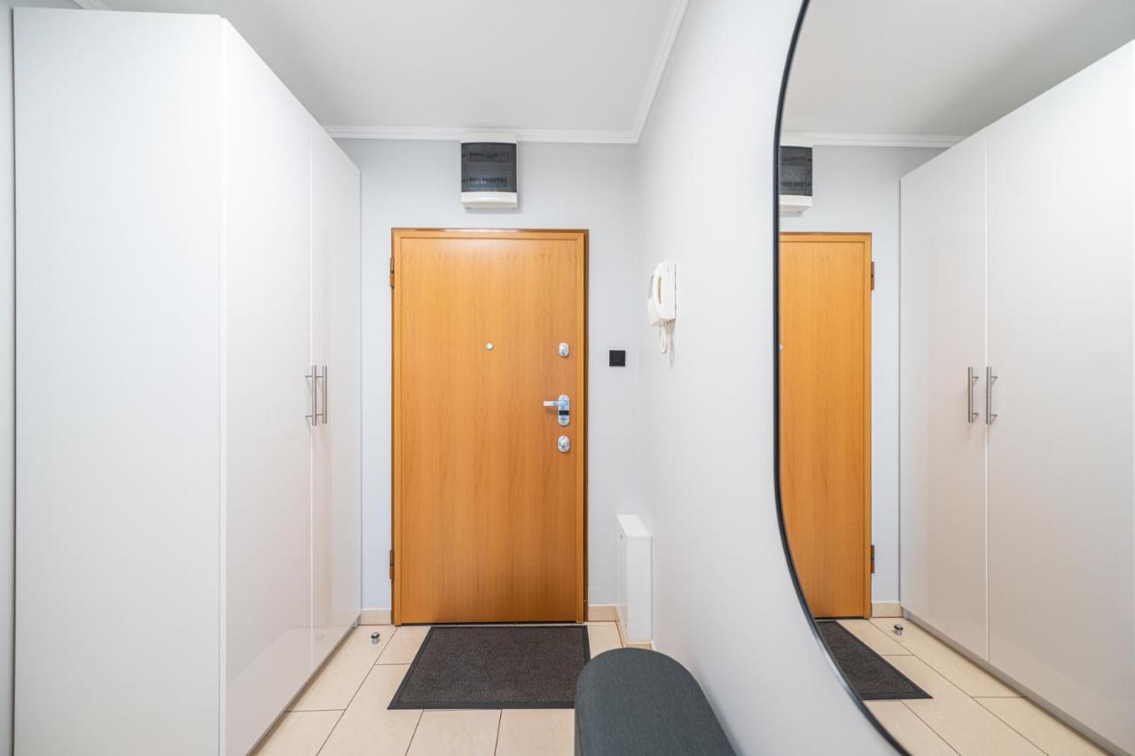 Apartament 55M2 - Darmowy Garaz - Klimatyzacja - Centrum - 24Na7 فروتسواف المظهر الخارجي الصورة
